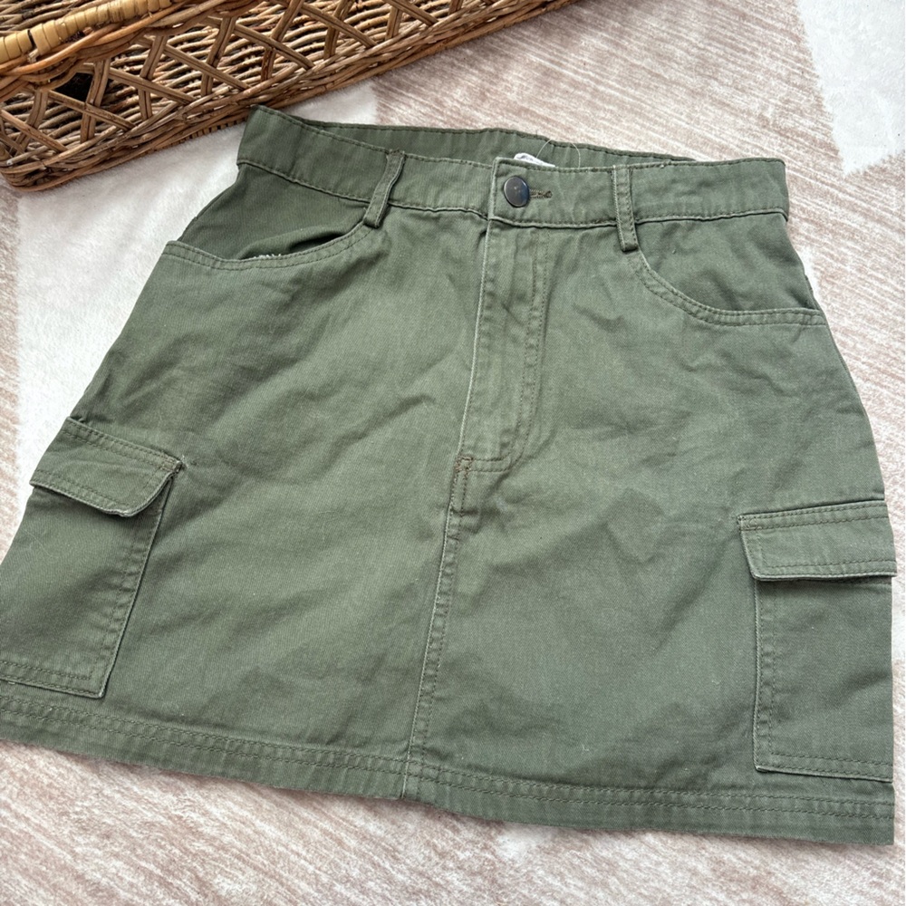 Green Cargo Mini Skirt Size Small